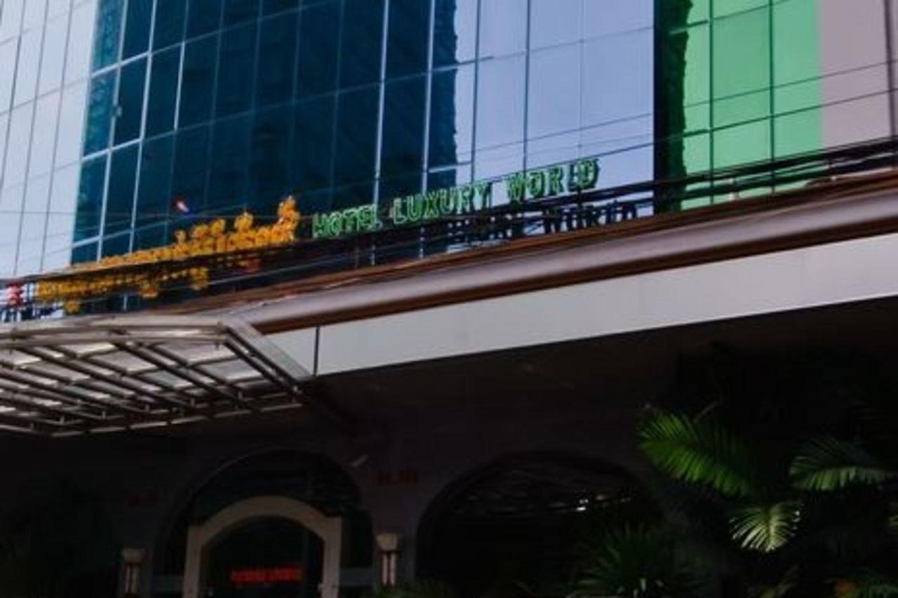 Hotel Luxury World Phnom Penh Exterior photo